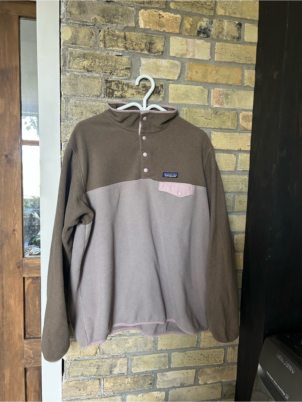 Patagonia Two-Tone Brown & Pink Snap-T Fleece Pullover